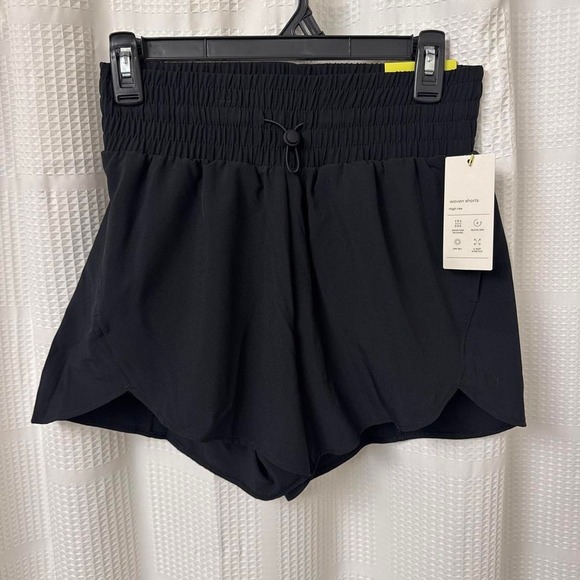 all in motion Pants - All in motion shorts